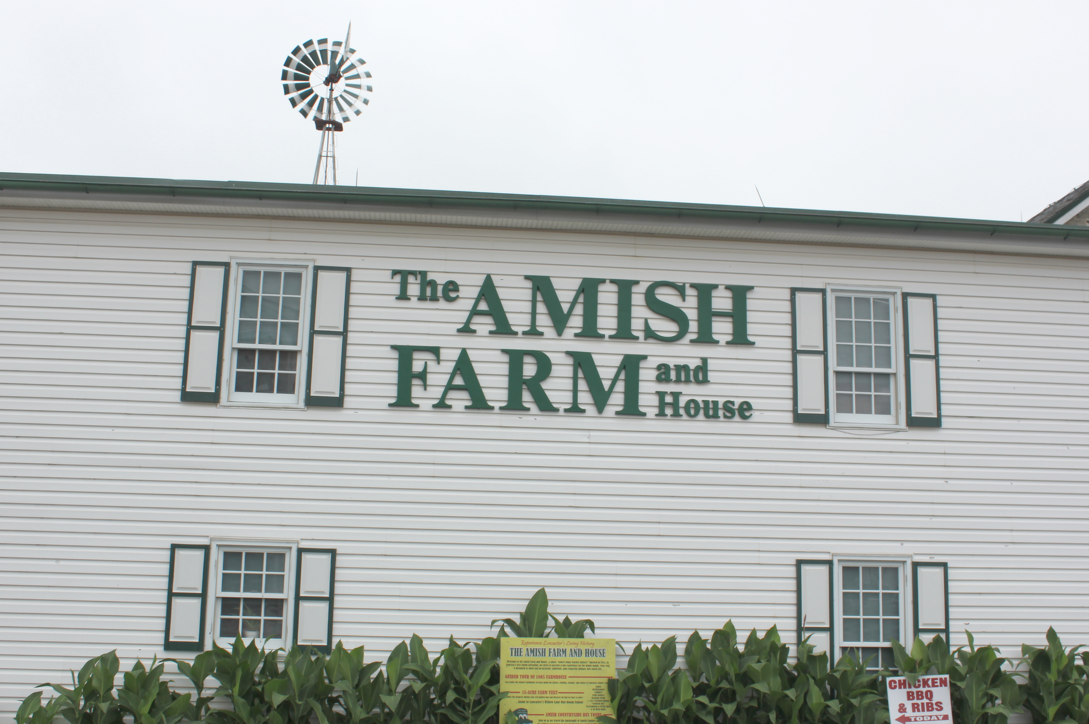 Amish Farm And House Lancaster Pa
